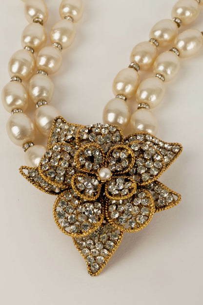 Collier camélia Chanel