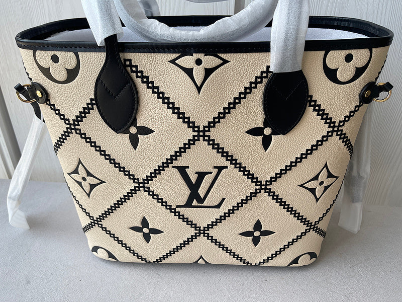 The Franco Shops - Louis Vuittons  - 12119