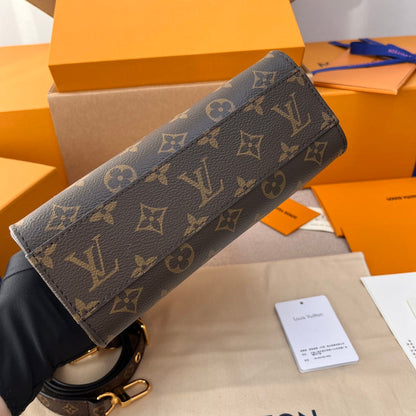 Franco Shops - Louis Vuittons  - 15834