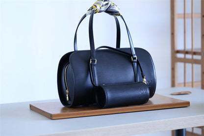 The Franco Shops - Louis Vuittons  - 7973