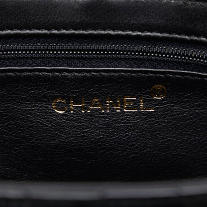 Chanel CC Tassel Quilted Leather Vanity Crossbody Bag Leather Crossbody Bag in Good condition