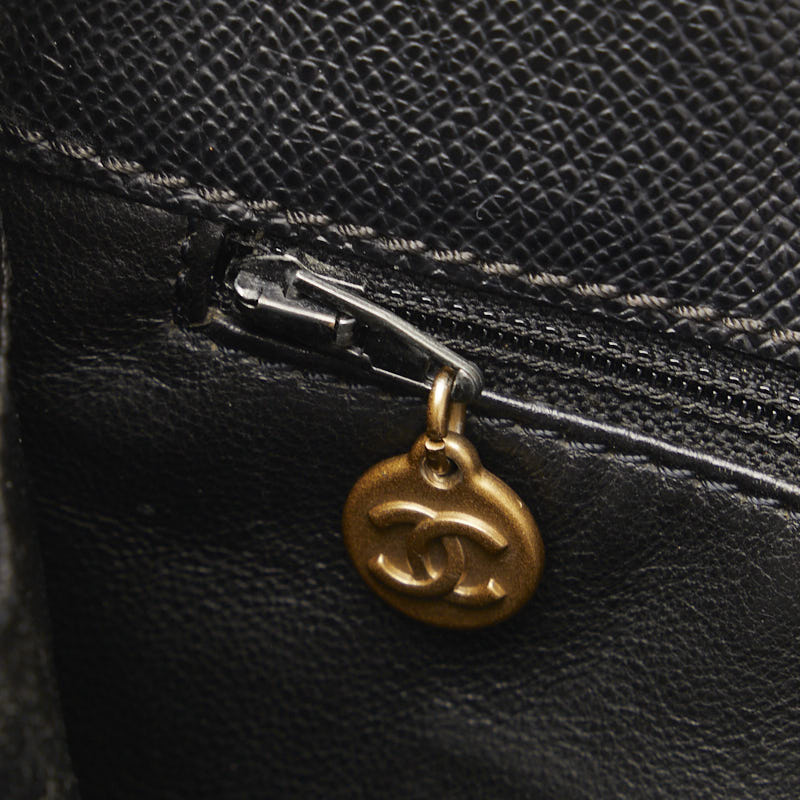 Chanel Logo Tote Bag  Leather Tote Bag in Good condition