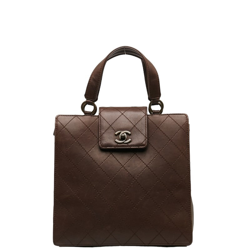 Chanel Quilted Leather Handbag Leather Handbag in Good condition