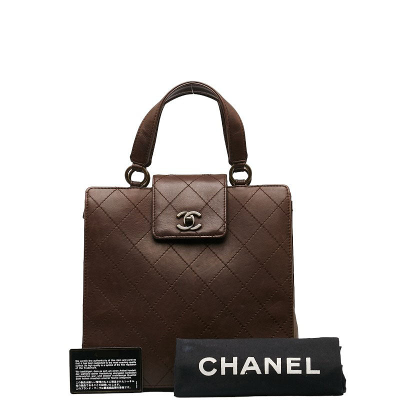 Chanel Quilted Leather Handbag Leather Handbag in Good condition