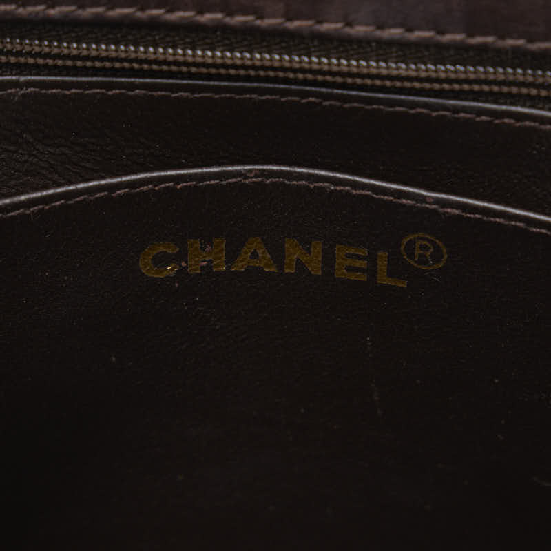 Chanel Quilted Leather Handbag Leather Handbag in Good condition