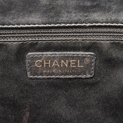 Chanel Chevron Medallion Charm Flap Bag Leather Shoulder Bag in Good condition