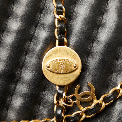 Chanel Chevron Medallion Charm Flap Bag Leather Shoulder Bag in Good condition