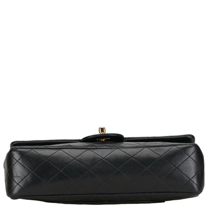 Chanel Medium Classic Double Flap Bag  Leather Shoulder Bag in Good condition