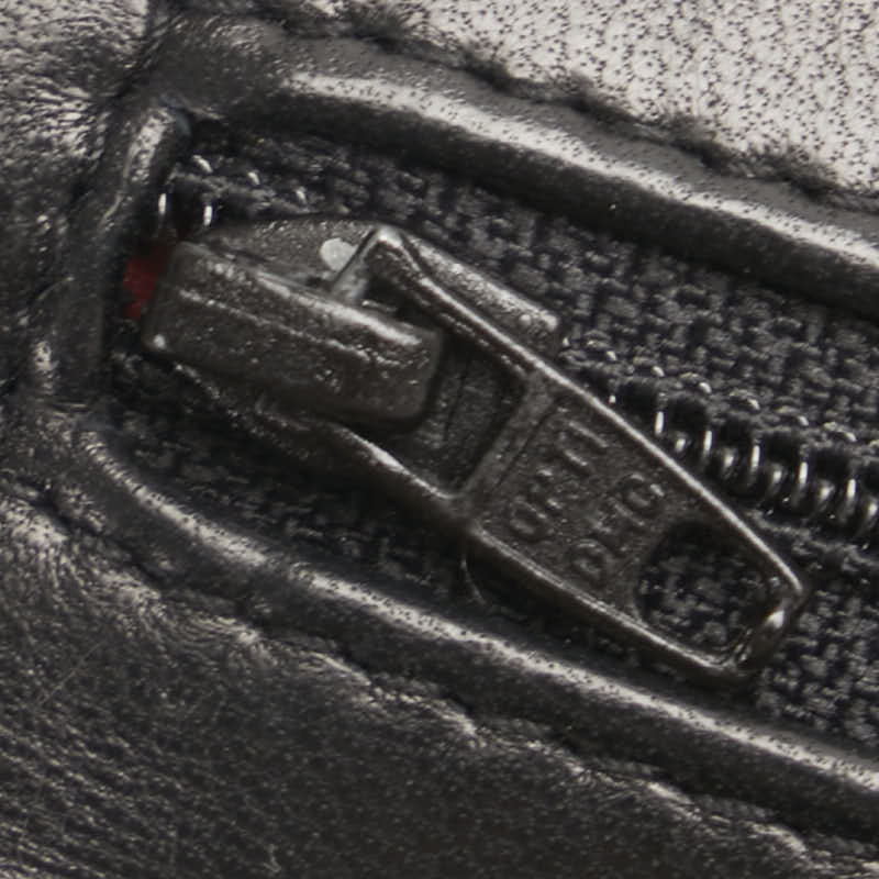 Chanel Medium Classic Double Flap Bag  Leather Shoulder Bag in Good condition