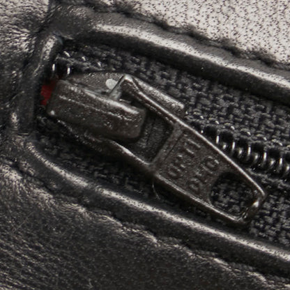 Chanel Medium Classic Double Flap Bag  Leather Shoulder Bag in Good condition