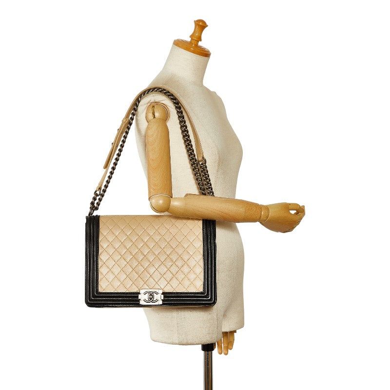 Chanel Large Bicolor Le Boy Flap Bag Leather Shoulder Bag in Good condition