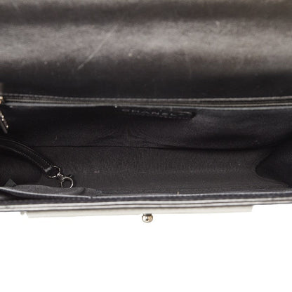 Chanel Large Bicolor Le Boy Flap Bag Leather Shoulder Bag in Good condition