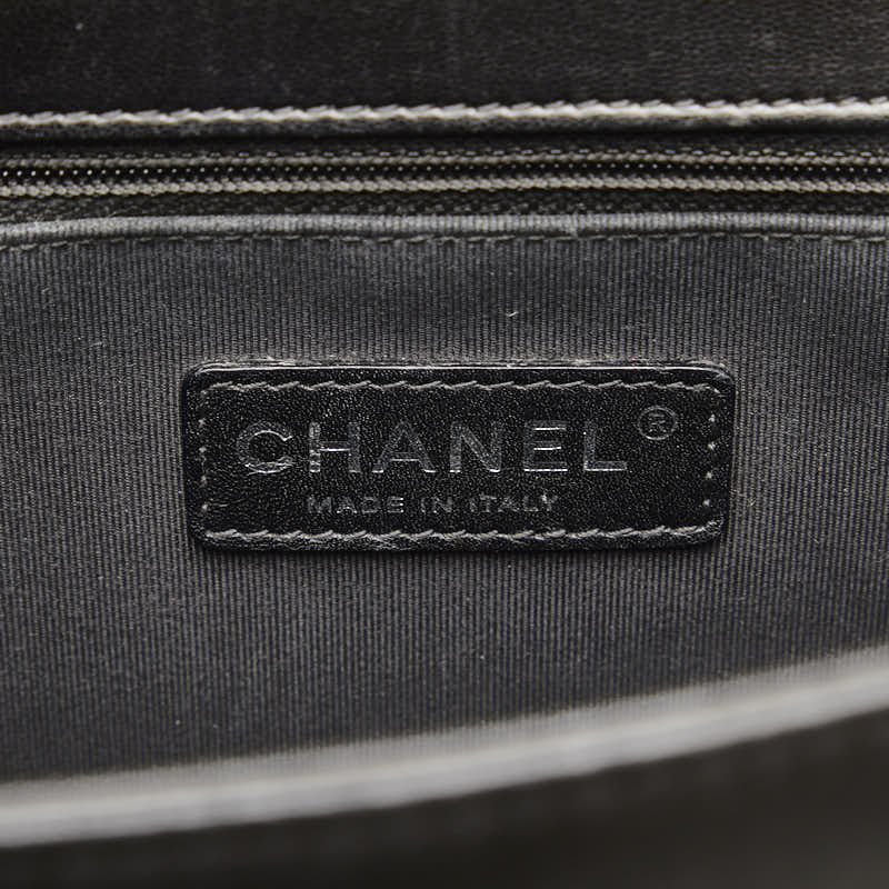 Chanel Large Bicolor Le Boy Flap Bag Leather Shoulder Bag in Good condition