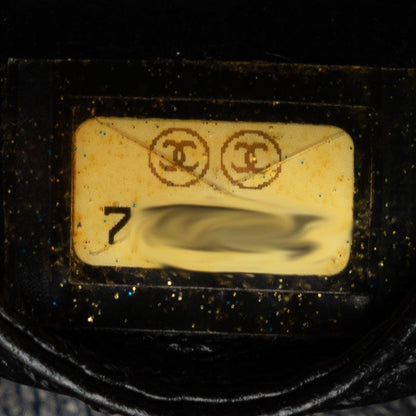Chanel Quilted Leather Chain Vanity Bag Leather Vanity Bag in Good condition