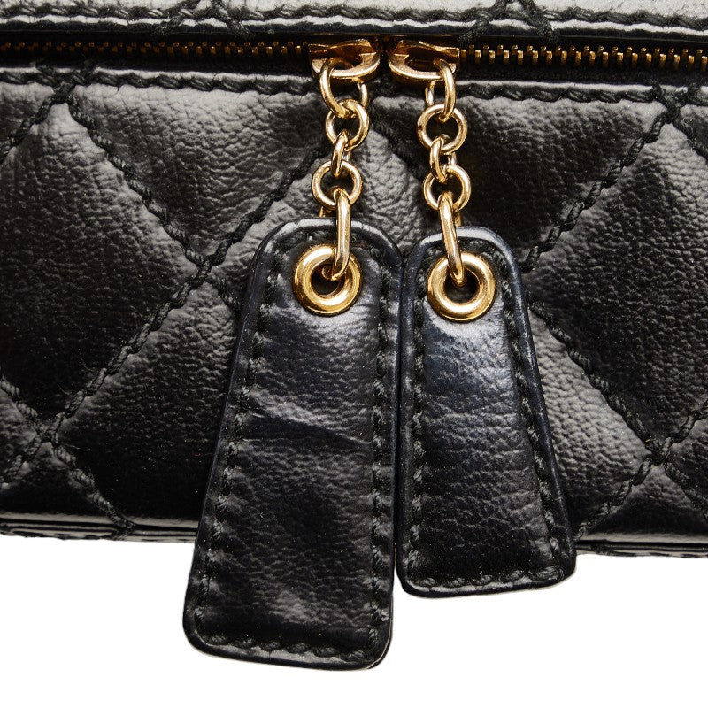 Chanel Quilted Leather Chain Vanity Bag Leather Vanity Bag in Good condition