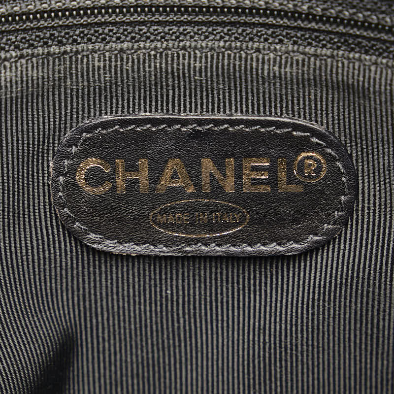 Chanel CC Leather Chain Tote Bag Leather Tote Bag in Good condition