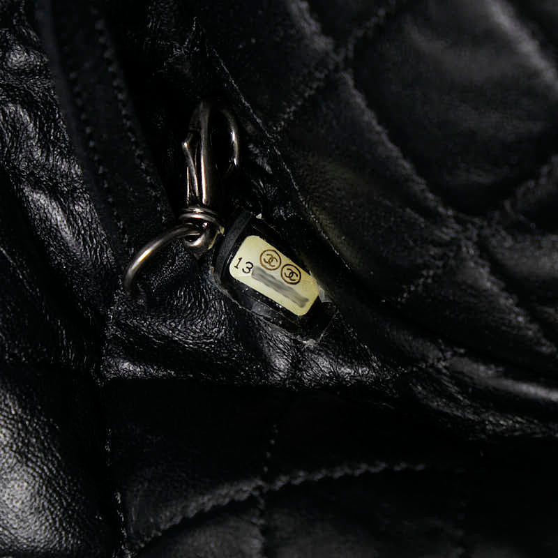 Chanel Reissue Quilted Caviar Chain Tote Bag Leather Tote Bag in Good condition