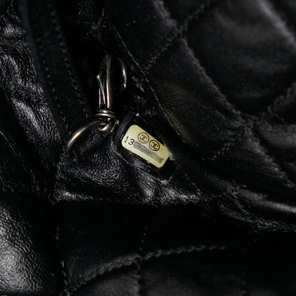 Chanel Reissue Quilted Caviar Chain Tote Bag Leather Tote Bag in Good condition