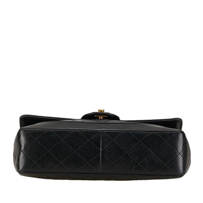 Chanel CC Timeless Flap Bag  Leather Shoulder Bag in Good condition