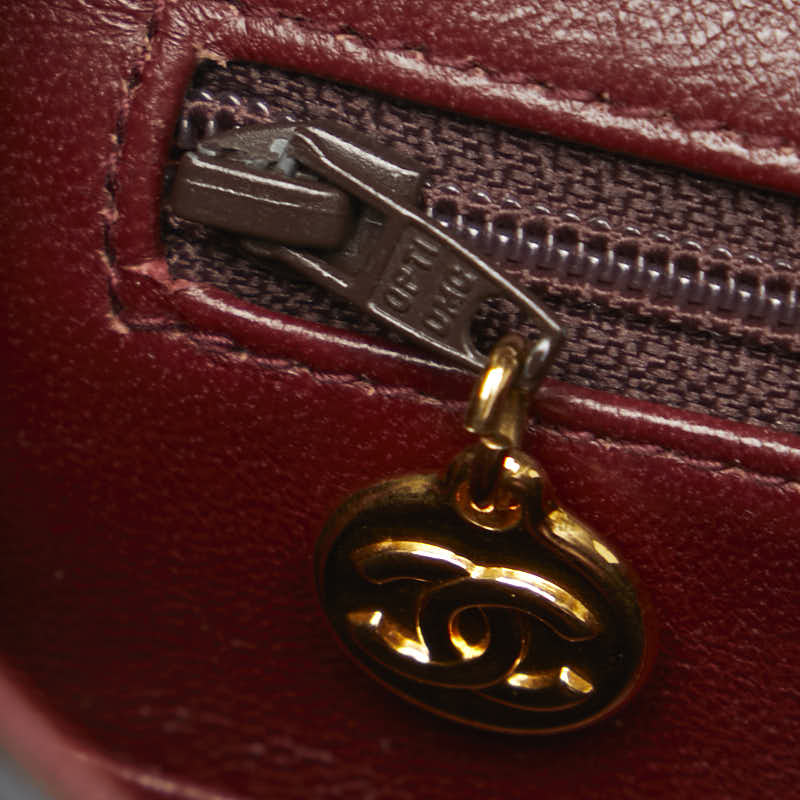 Chanel Medium Classic Double Flap Bag Leather Shoulder Bag in Good condition