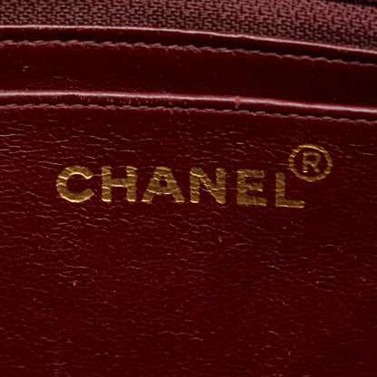 Chanel CC Vertical Quilt Leather Flap Bag Leather Shoulder Bag in Good condition