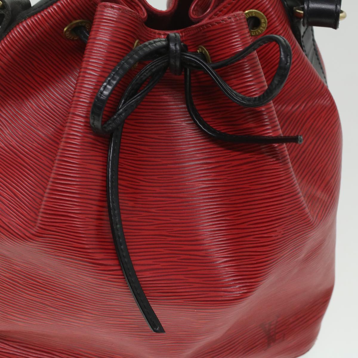 Louis Vuitton Red Leather Noe shoulder bag