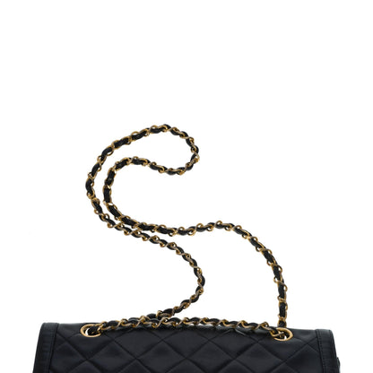 CHANEL Amazing Classic Double flap shoulder bag in black quilted lambskin, GHW