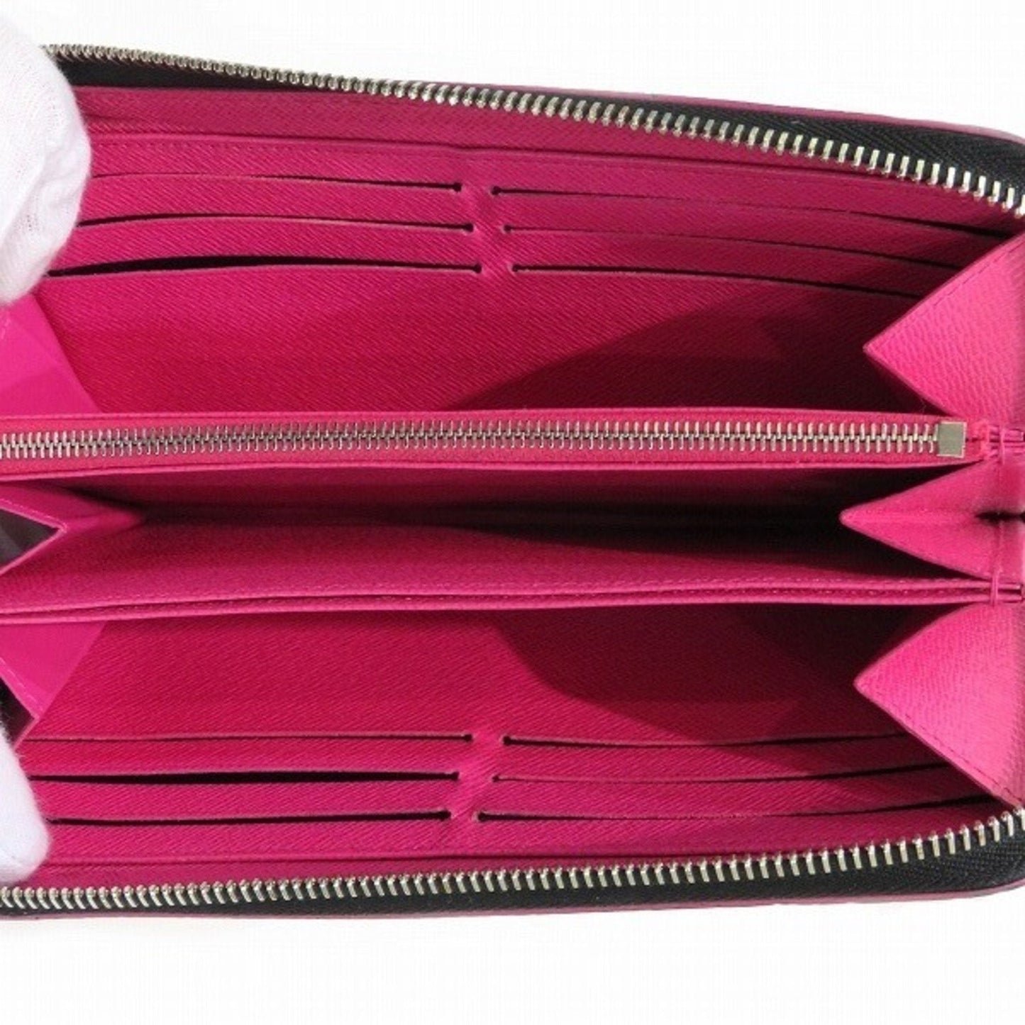 LOUIS VUITTON Zippy wallet