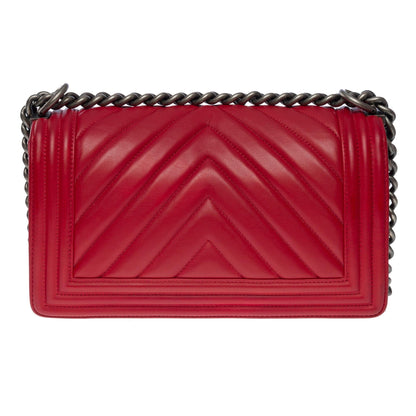 Chanel Boy Old Medium shoulder bag in red quilted herringbone leather, SHW