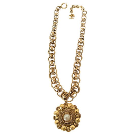 Chanel chanel yellow yellow gold necklaces