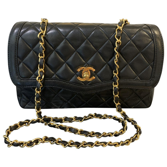 Chanel timeless/classique black leather handbag