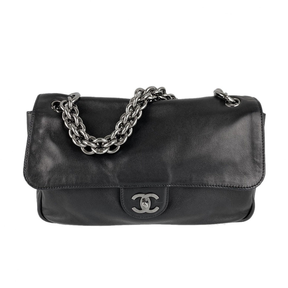 Chanel timeless/classique black leather handbag