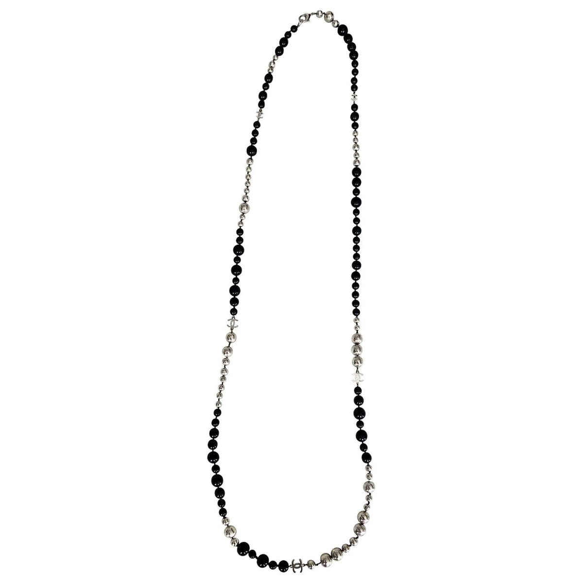 Chanel black pearls necklaces