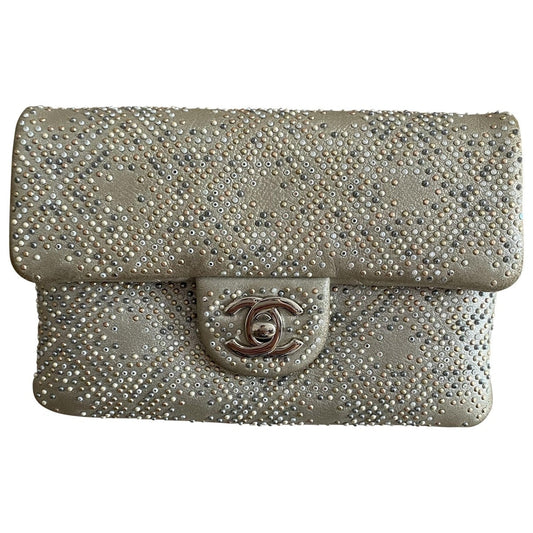 Chanel timeless/classique silver leather handbag