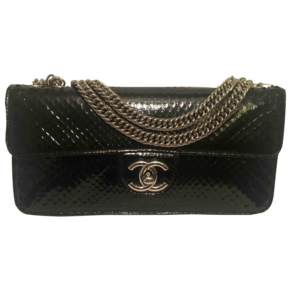 Chanel timeless/classique black leather handbag