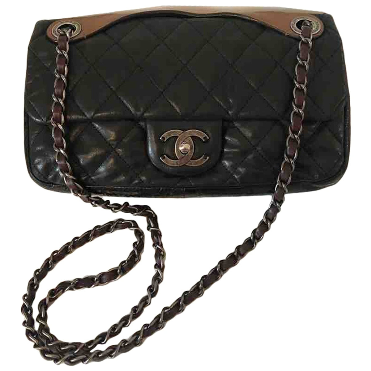 Chanel timeless/classique black leather handbag