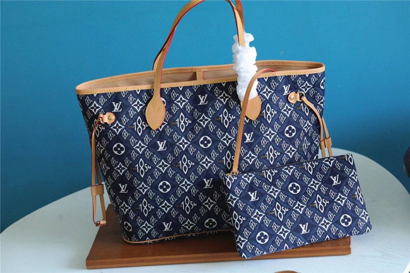 The Franco Shops - Louis Vuittons  - 7649
