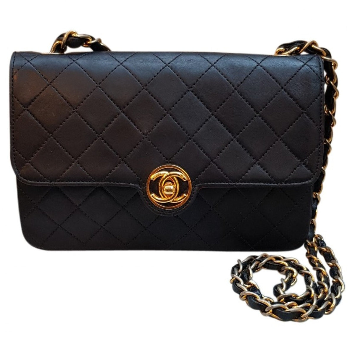 Chanel timeless/classique black leather handbag