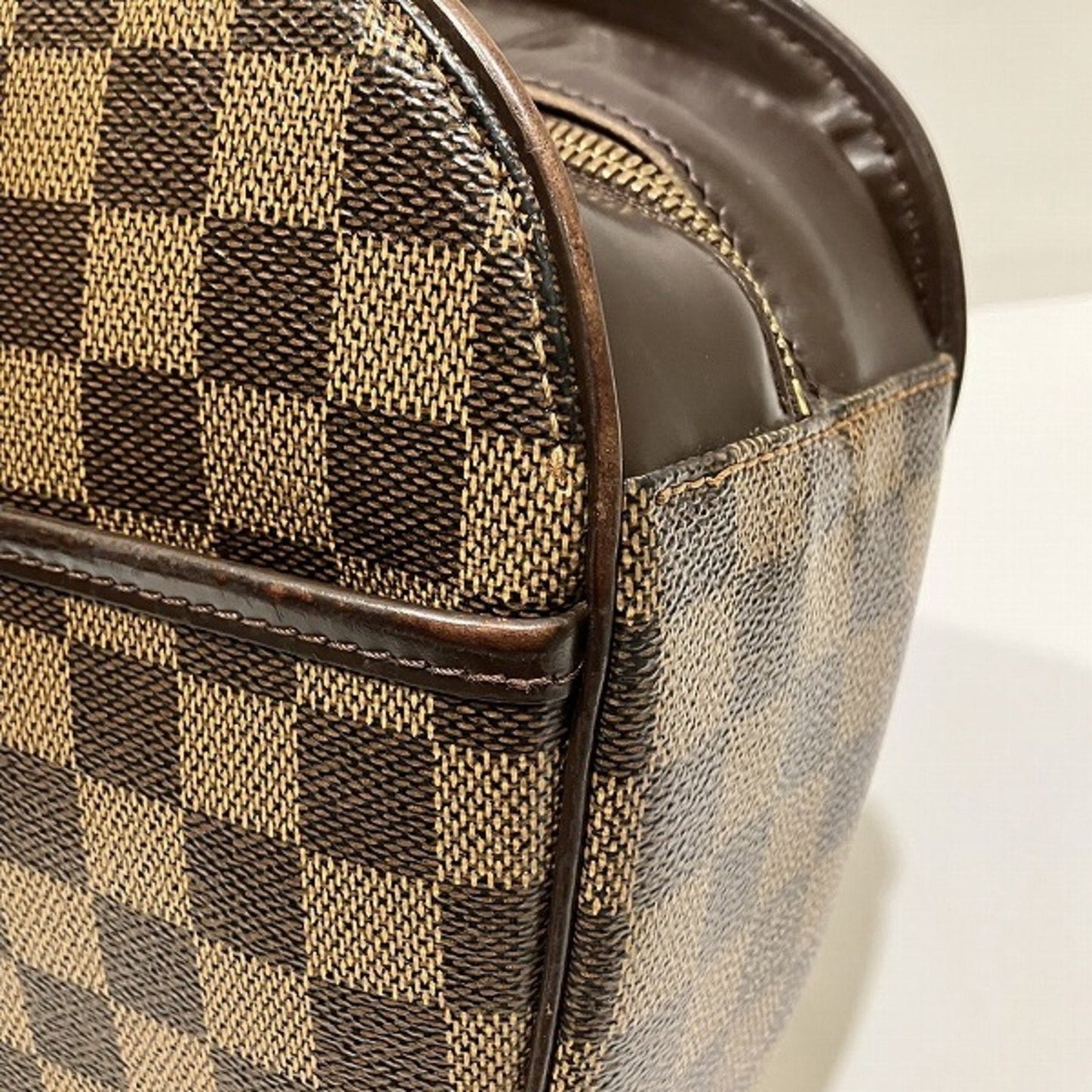 LOUIS VUITTON Saria Handbag