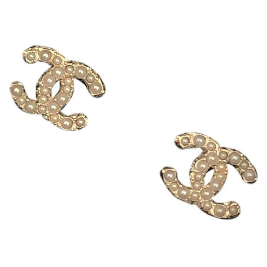 Chanel cc gold pearls earrings