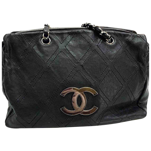 Chanel black leather handbag