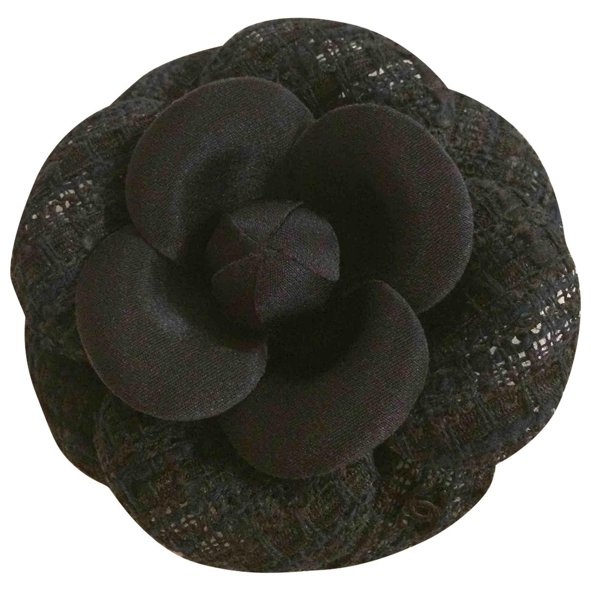 Chanel camélia black cloth pins & brooches