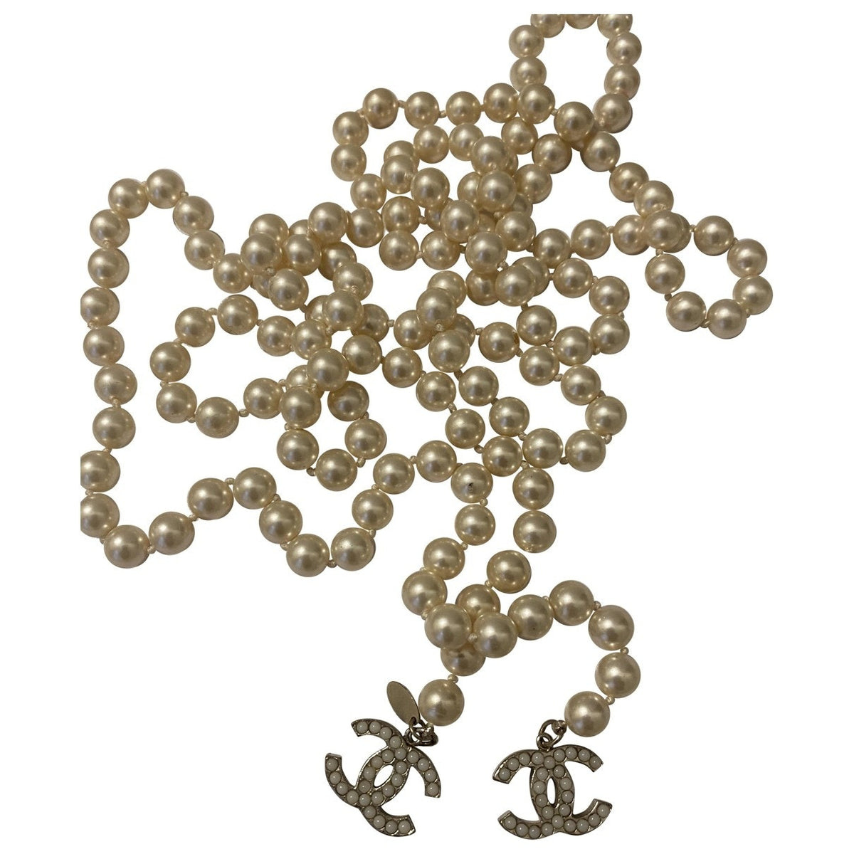 Chanel white pearls necklaces