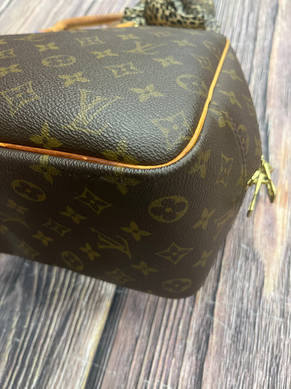 HandBag Luxury Designer By Louis Vuitton  Size: Medium