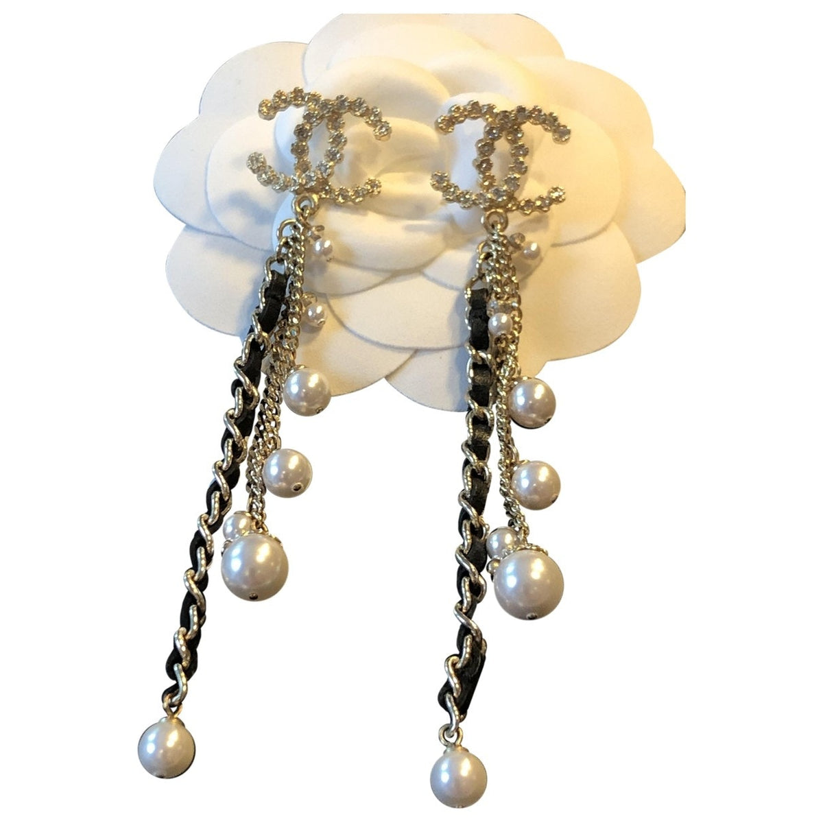 Chanel cc gold metal earrings