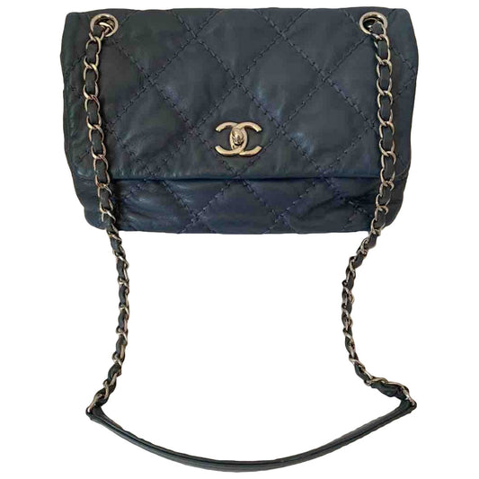 Chanel timeless/classique blue leather handbag