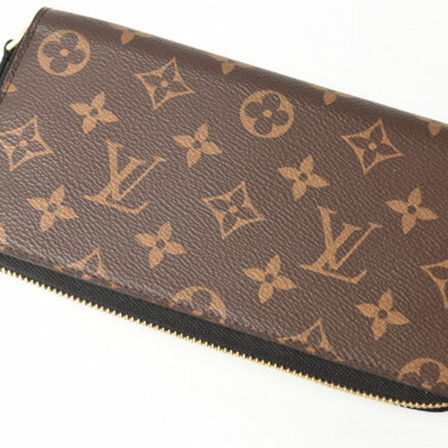 LOUIS VUITTON Zippy Wallet
