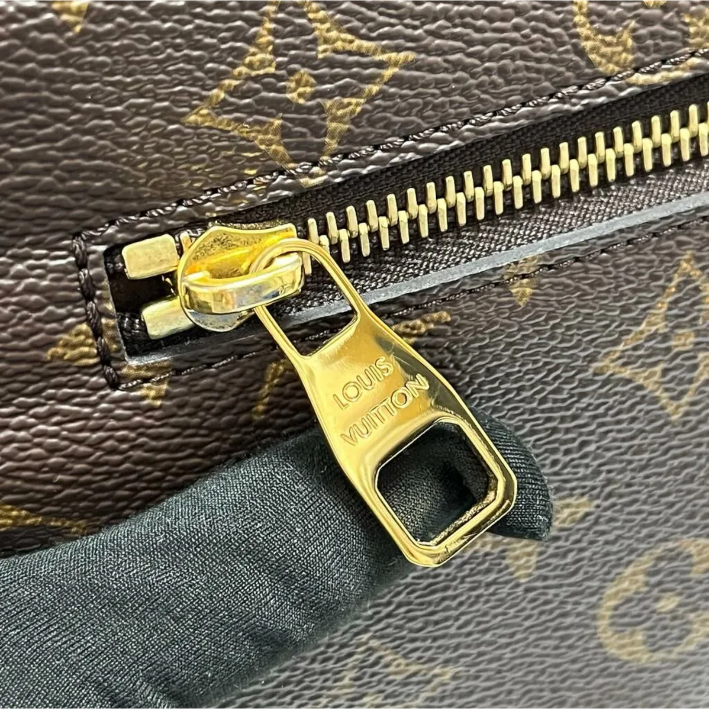 Louis-Vuitton Monogram Pochette Metis Brown GHW