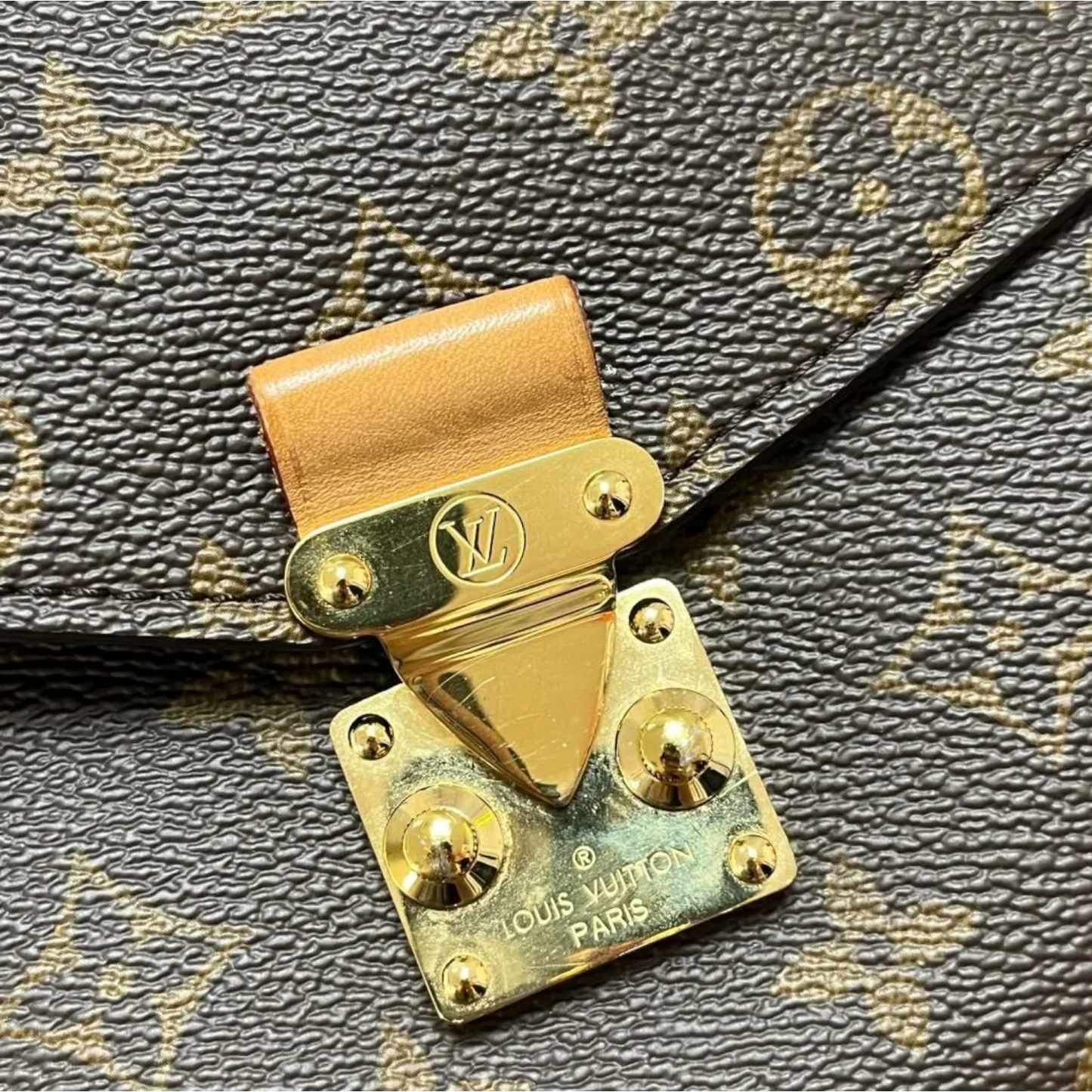 Louis-Vuitton Monogram Pochette Metis Brown GHW