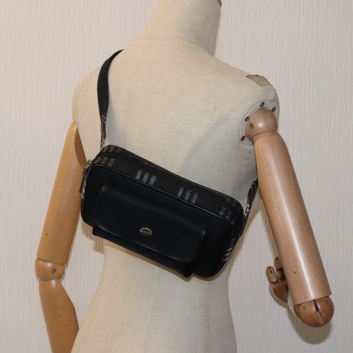 BURBERRY Nova Check Shoulder Bag